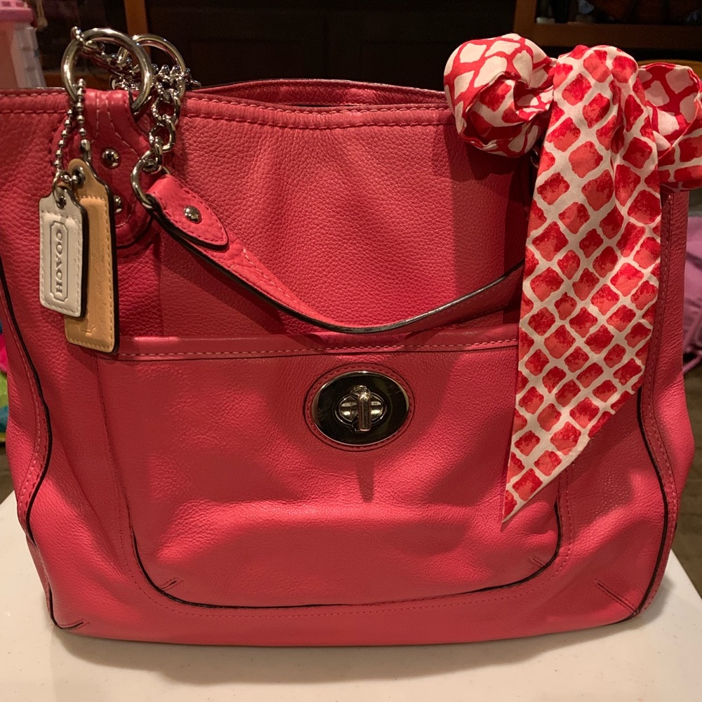 Beautiful pink Poppy chain /scarf shoulder bag.